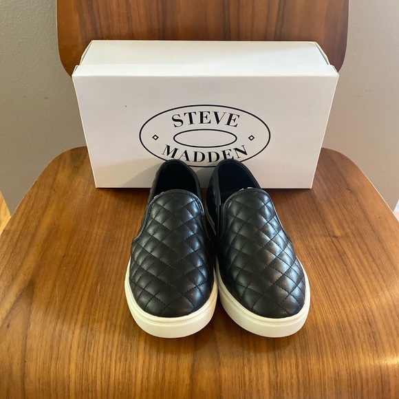 Steve Madden Ecentrcq Shoes - Picture 3 of 4